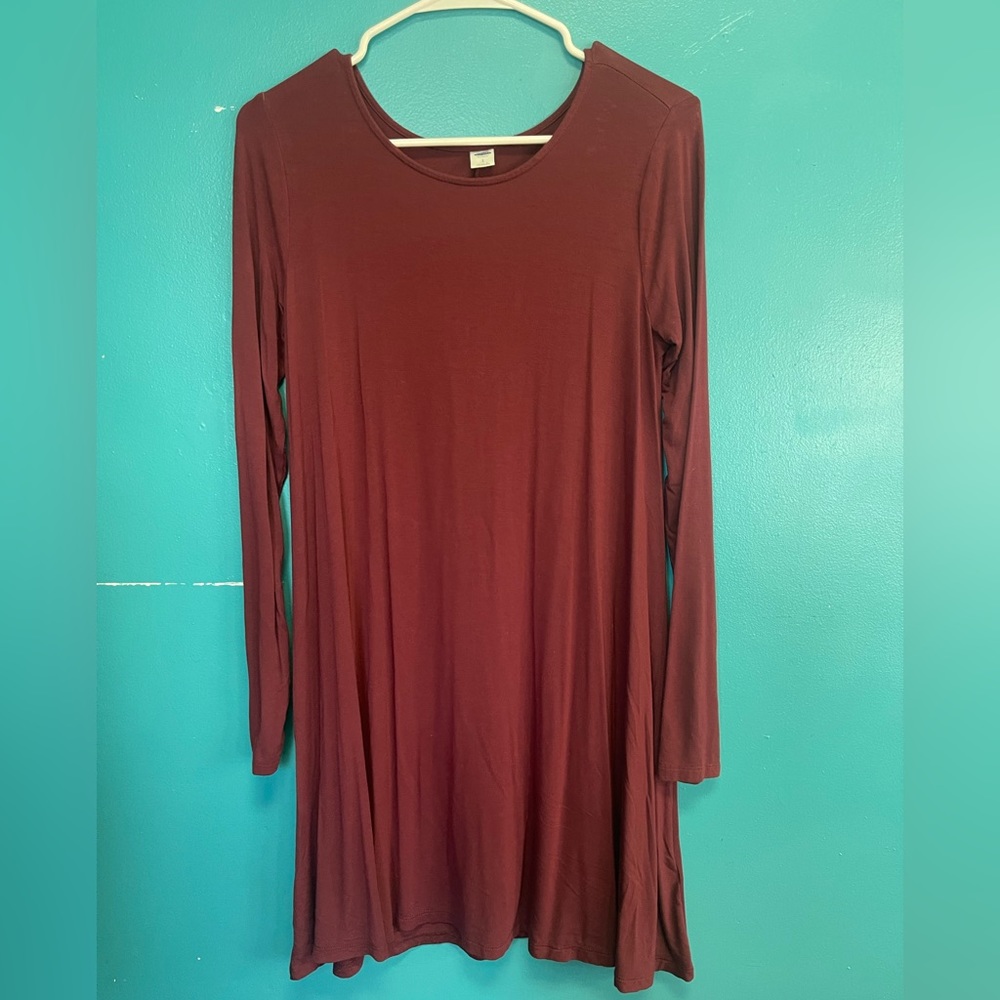 Maroon long sleeve dress.